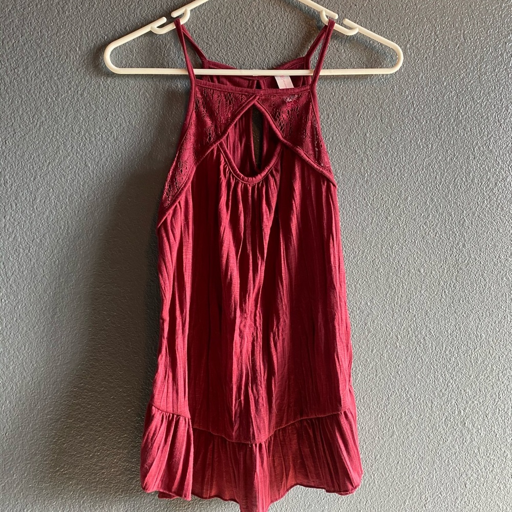 Rust red top